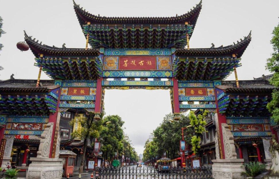 当地养殖林蛙有妙招,一只能卖到近30元,许多养殖户靠此致富